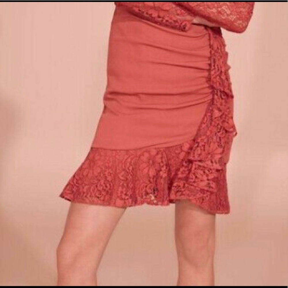 NWT Keepsake All Night Lace Ruffle Detailed Skirt